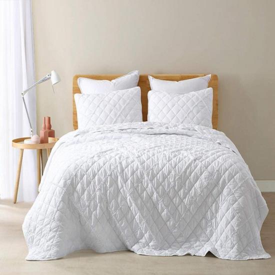 Selimut Quilt Set Warna Putih Murni Kerut Seprai