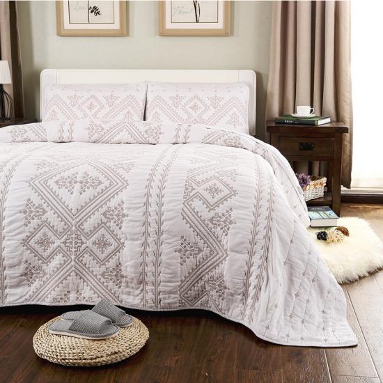 Set Quilt Jahitan Silang Putih Ukuran Ganda
