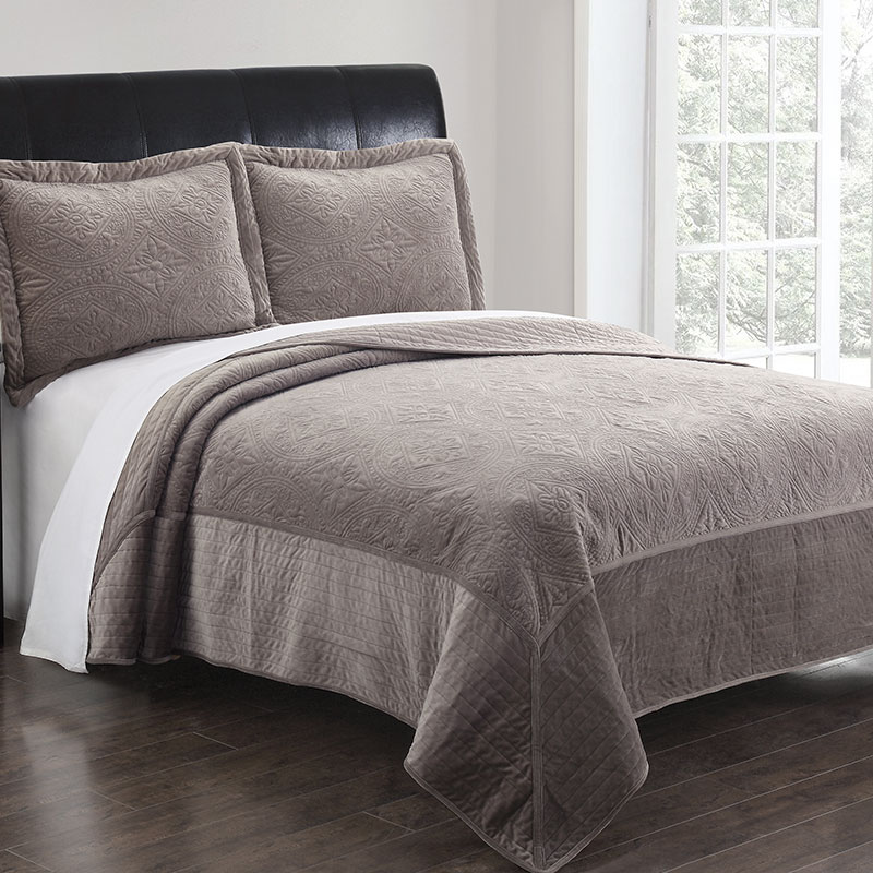 Apa dampak selimut flanel mikrofiber terhadap pembangkitan listrik statis?