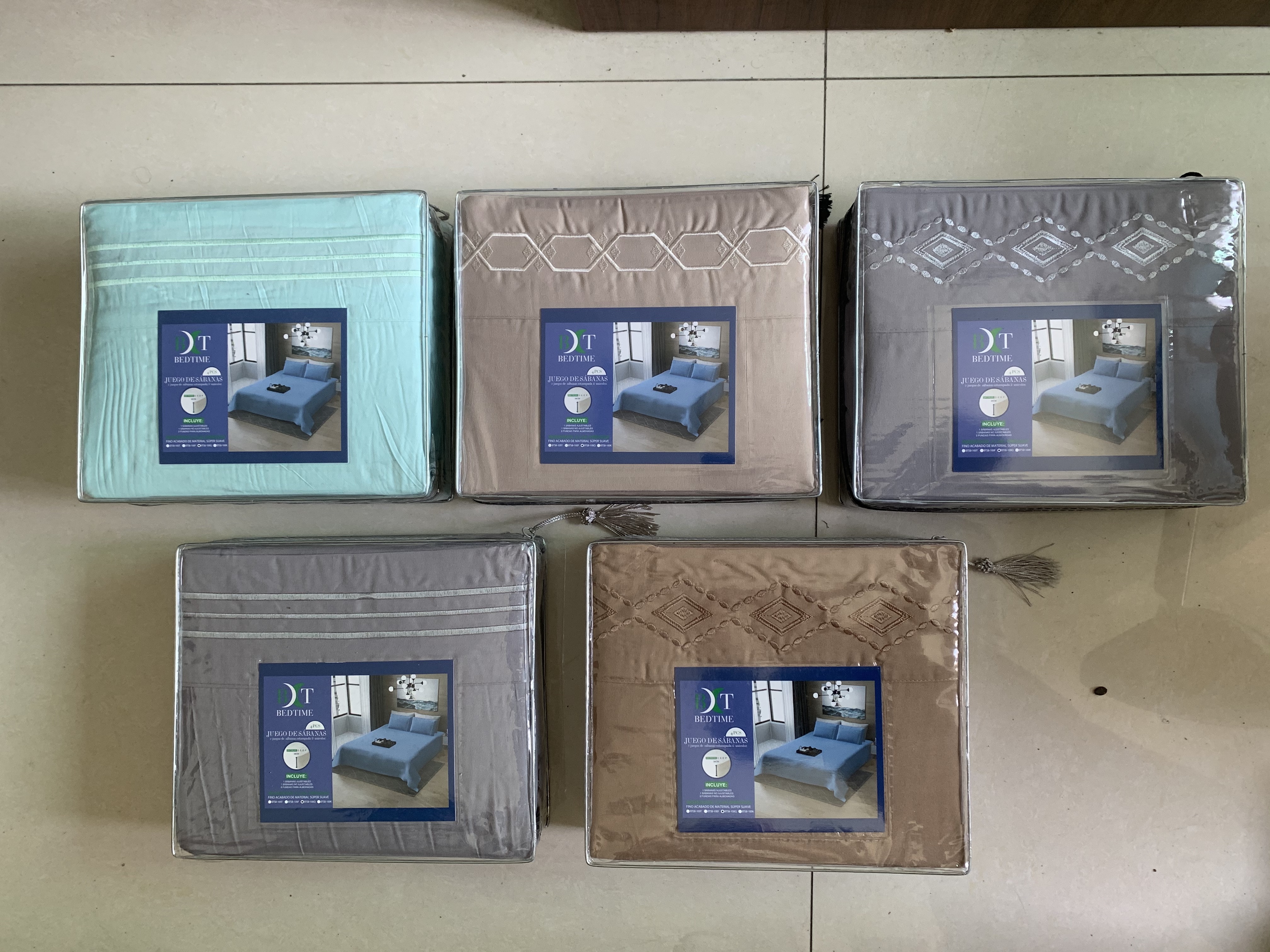 Set tempat tidur berlapis kawat baja bordir isi 4